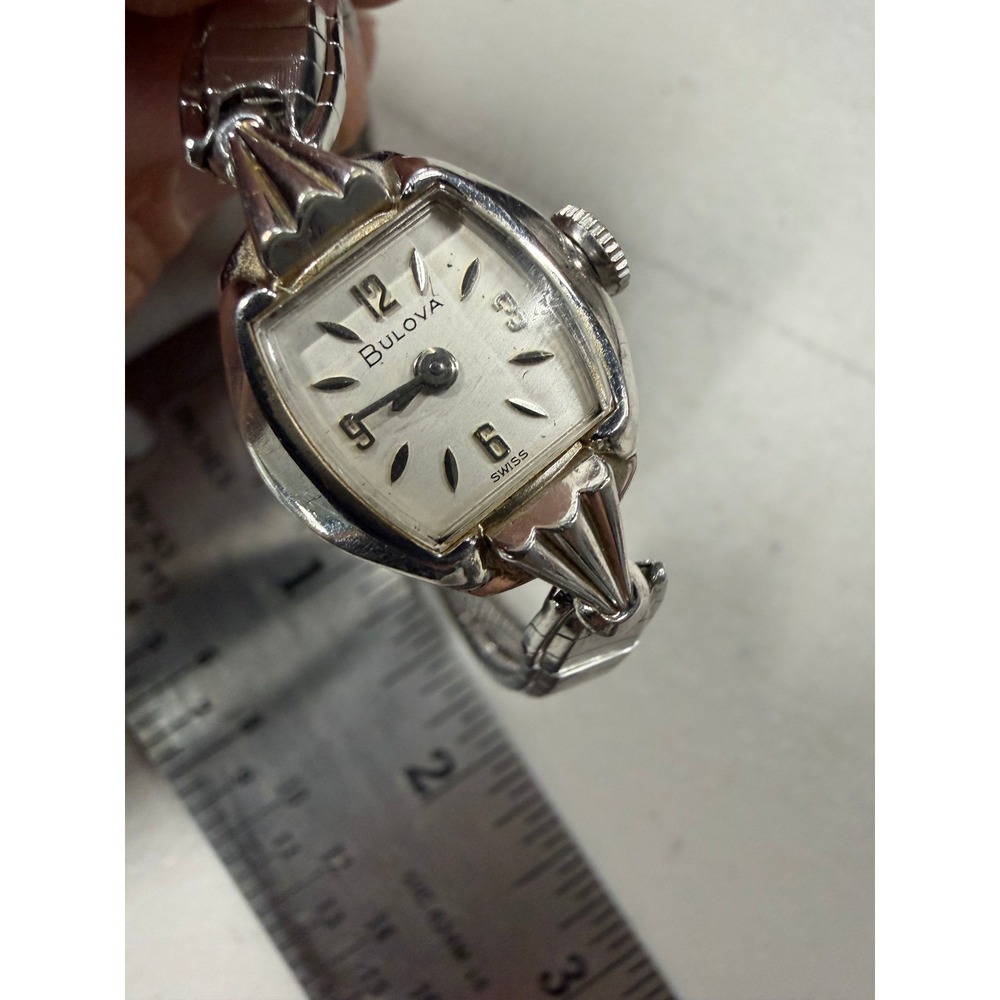 Vintage Bulova M9 10K RGP Bezel Ladies Watch Silver Tone Manual Wind Swiss Made‎